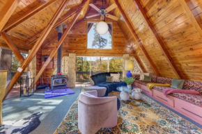 Sugar Pine Haus- A-Frame Cabin w Hot Tub